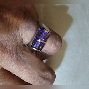 Gorgeous, Very Unique 925 Sterling Silver Ring w/ Two Sparkling Amethysts Size 8